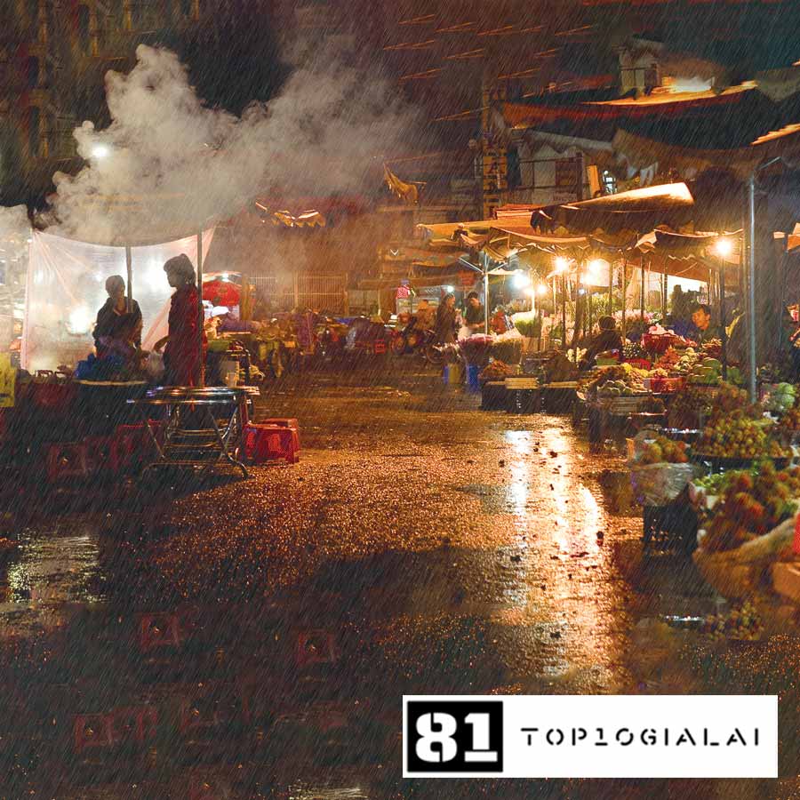 Chợ đêm Pleiku Gia Lai
